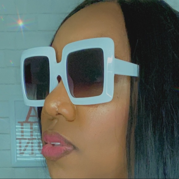 ⚠️Last Pair! Brown Square Sunnies - Picture 5 of 5